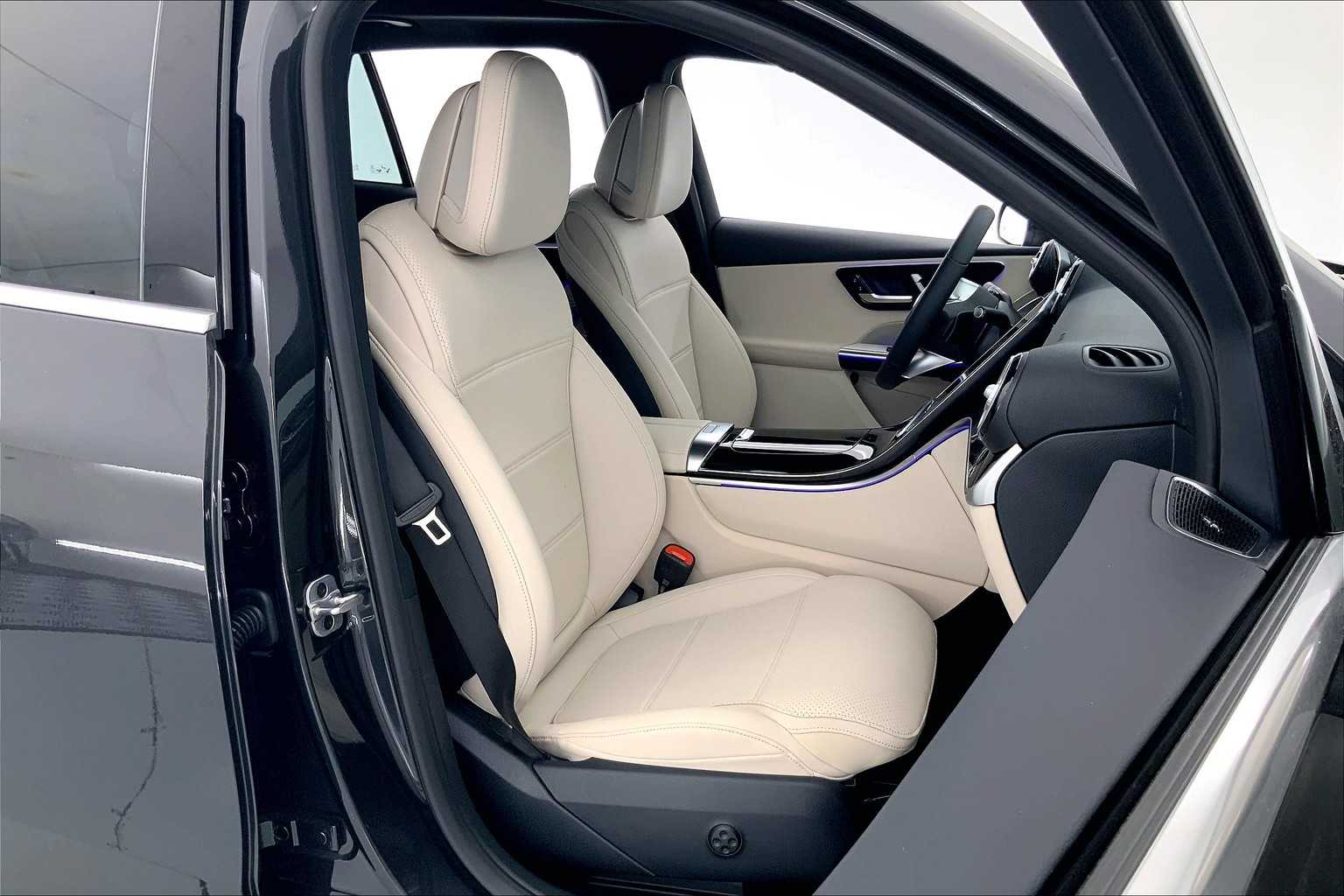 2026 Mercedes Benz GLC 300 4MATIC photo 14