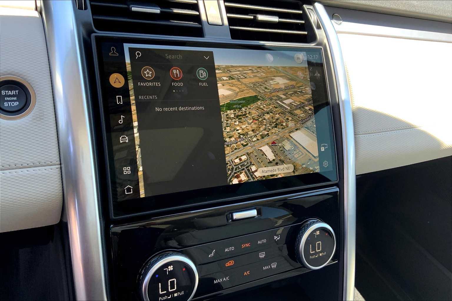 2025 Land Rover Discovery SE photo 16