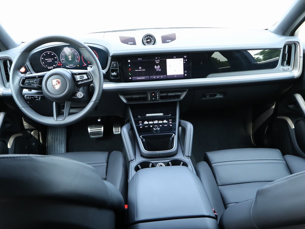 2025 Porsche Cayenne Coupe S photo 17