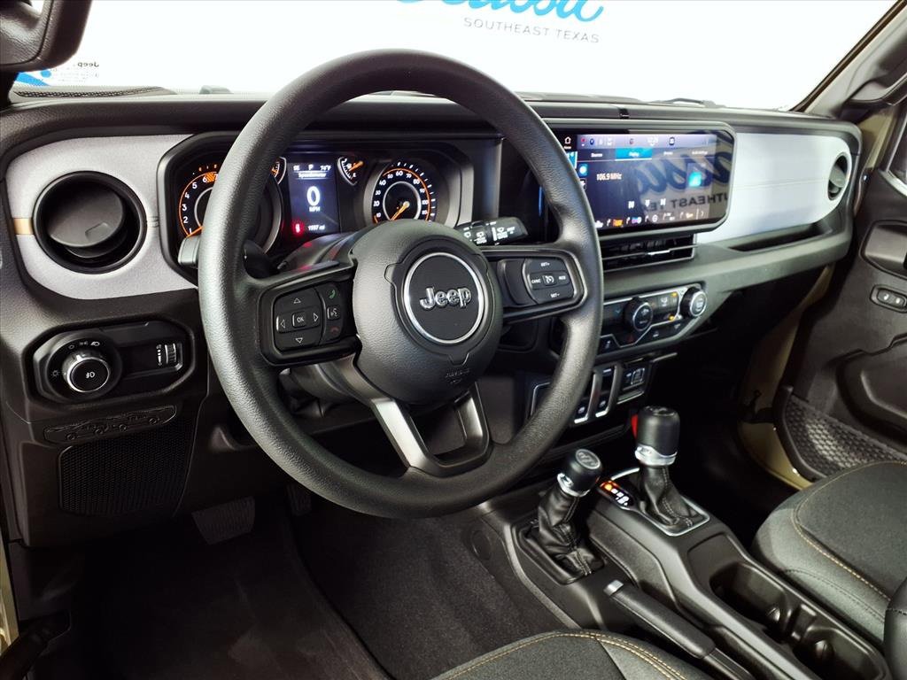 2025 Jeep Wrangler Sport photo 3