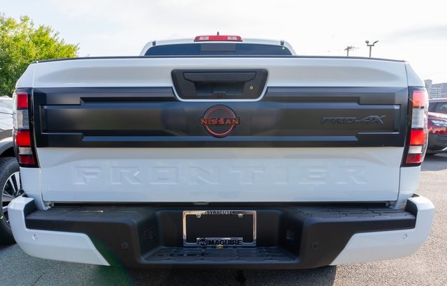 2025 Nissan Frontier PRO-4X photo 6
