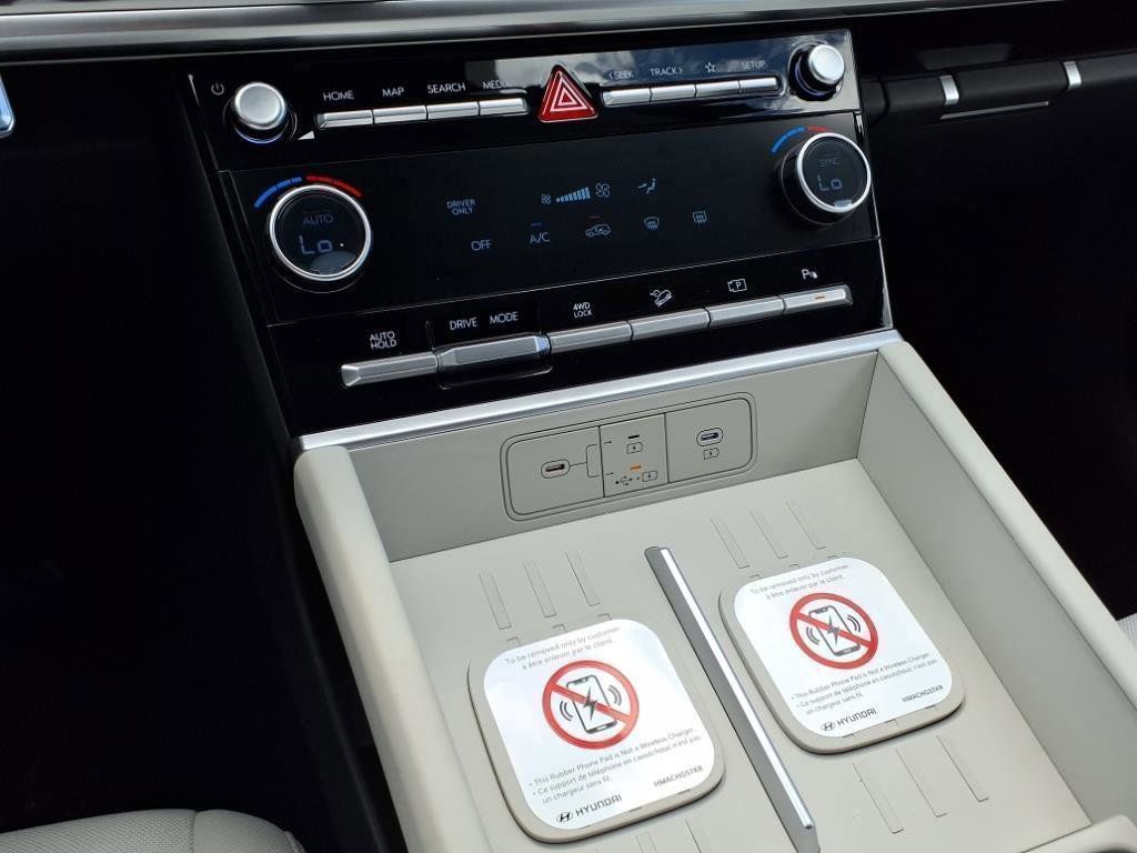 2026 Hyundai Santa Fe SE photo 4