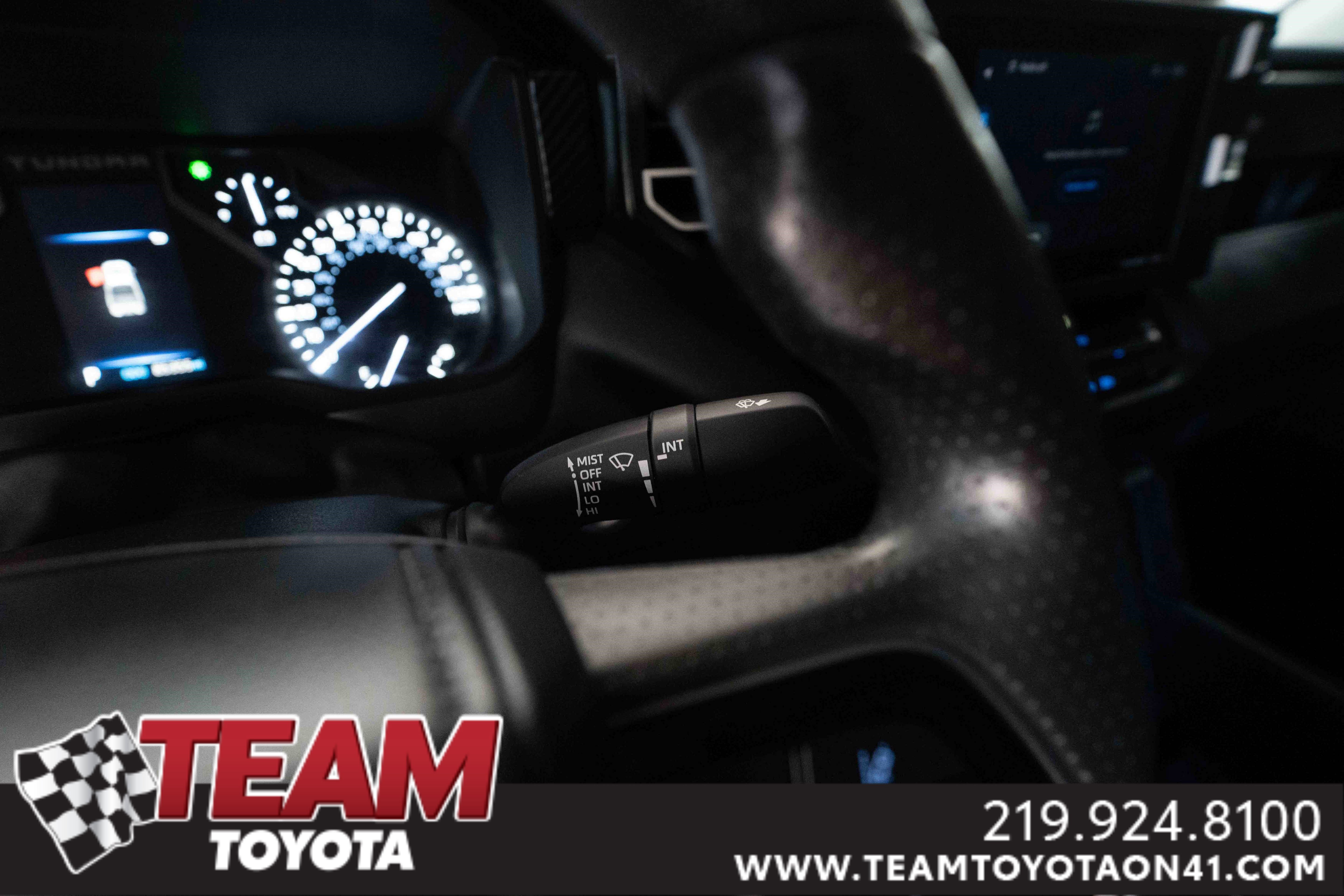 2022 Toyota Tundra SR5 photo 2
