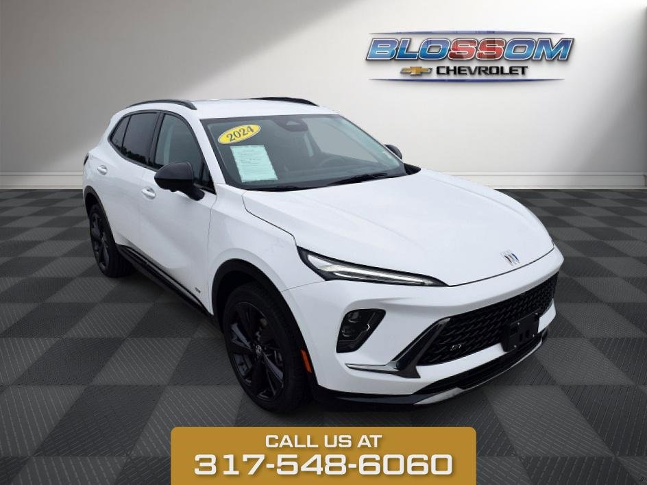 Used 2024 Summit White Buick Sport Touring image 1
