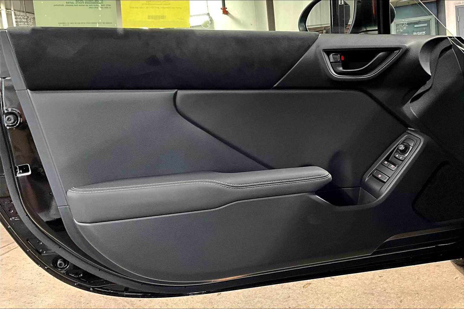 2025 Toyota GR86 Premium photo 10