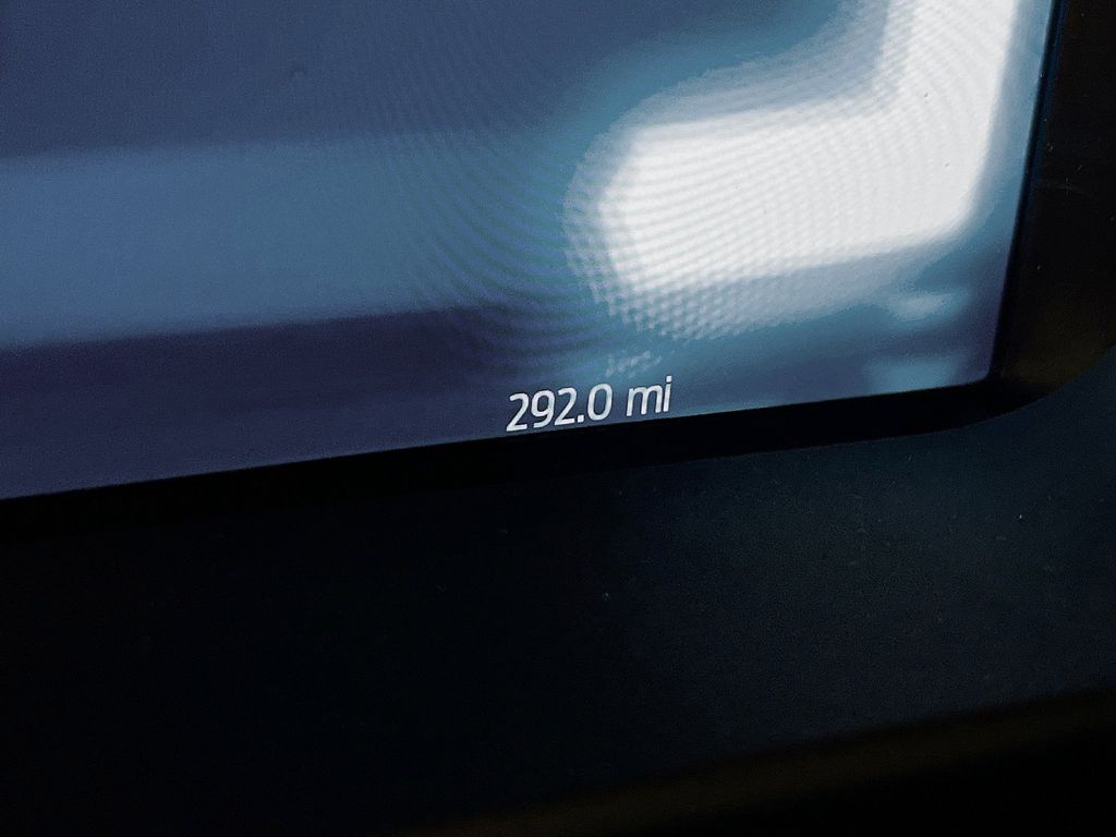 2025 Ford F-350 Lariat photo 2