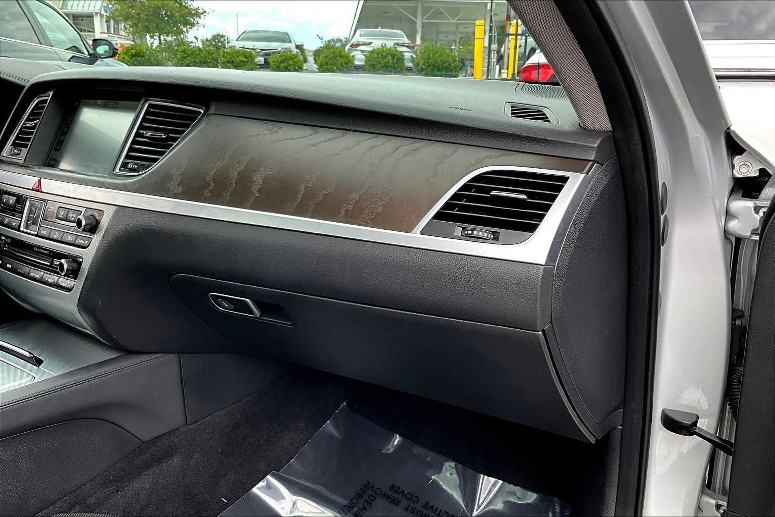 2018 Genesis G80 AWD photo 16