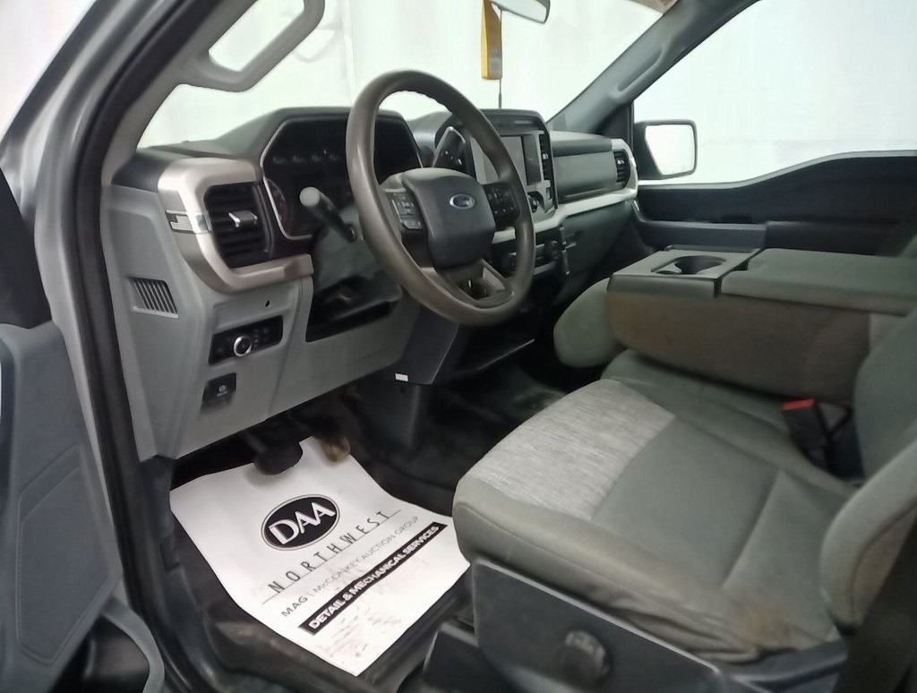 2023 Ford F-150 XLT photo 3