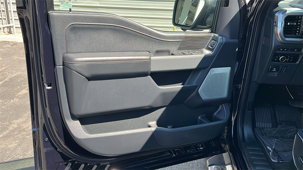 2024 Ford F-150 Lariat photo 14