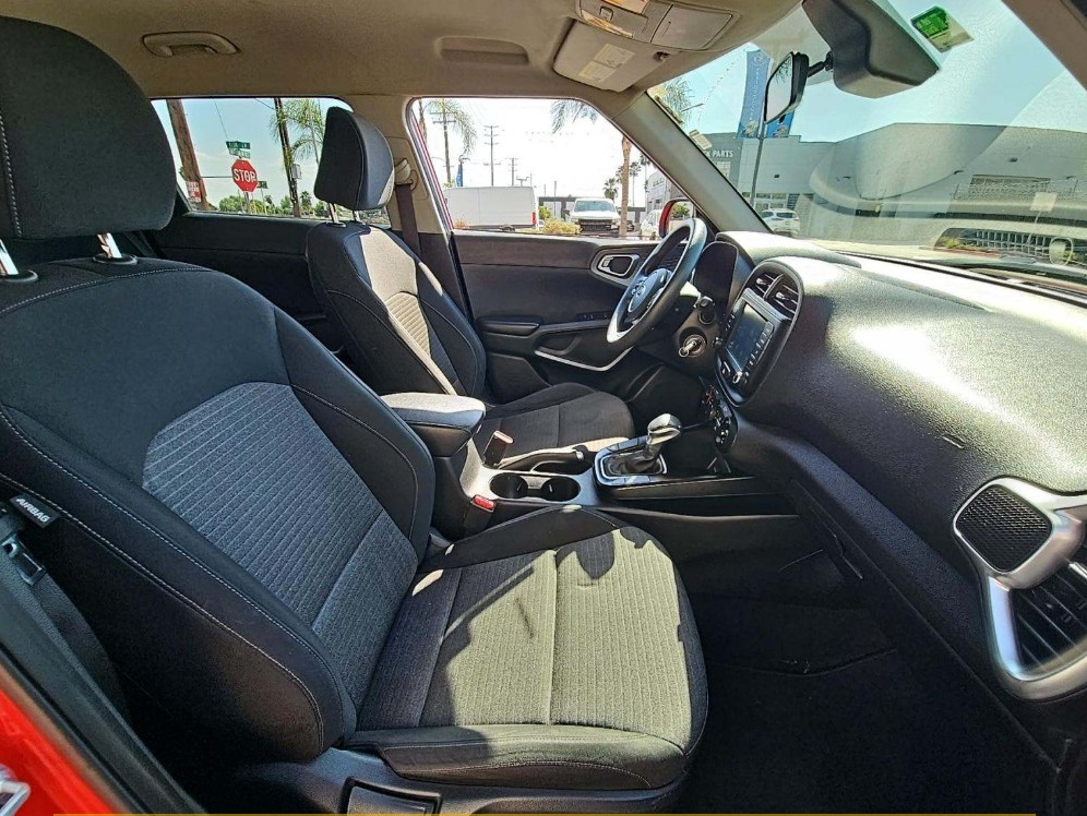 2020 Kia Soul LX S X-Line photo 15