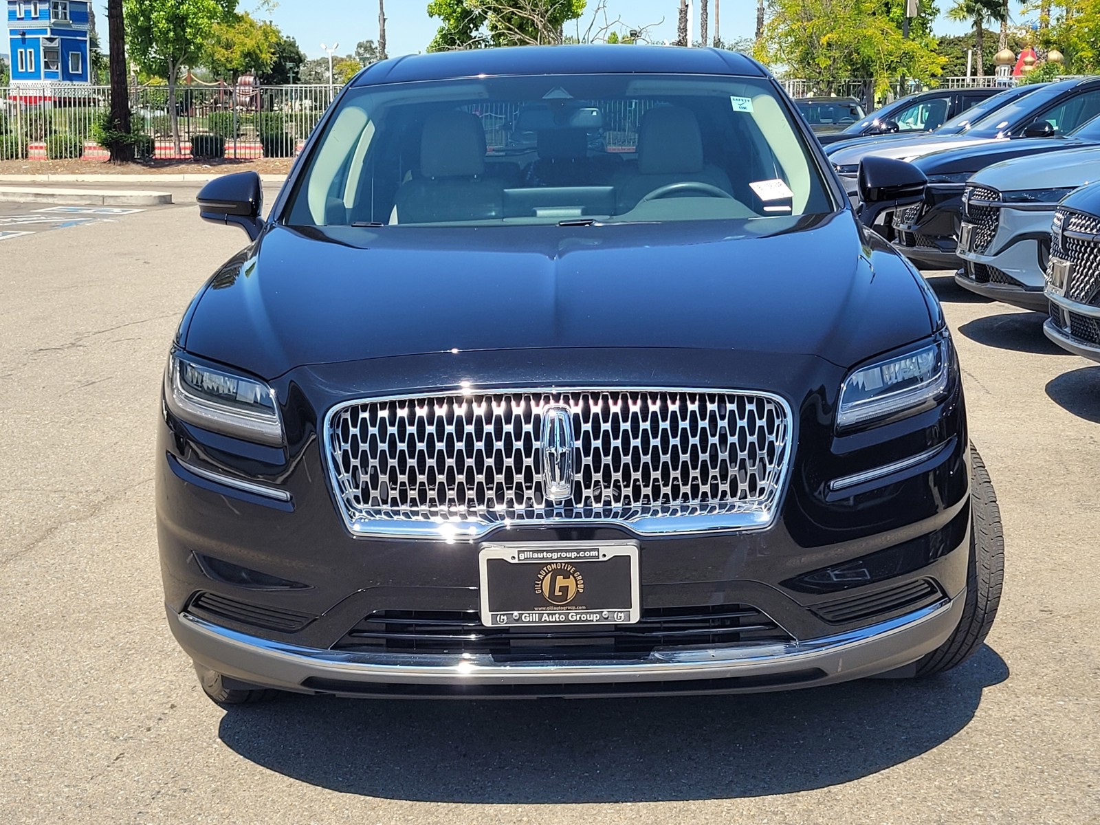 2022 Lincoln Nautilus Standard photo 2