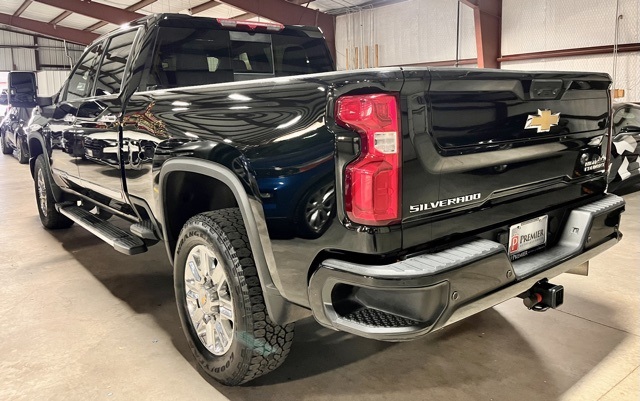 2024 Chevrolet Silverado 2500HD High Country photo 4