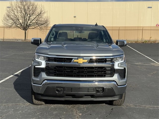 2026 Chevrolet Silverado 1500 LT photo 2