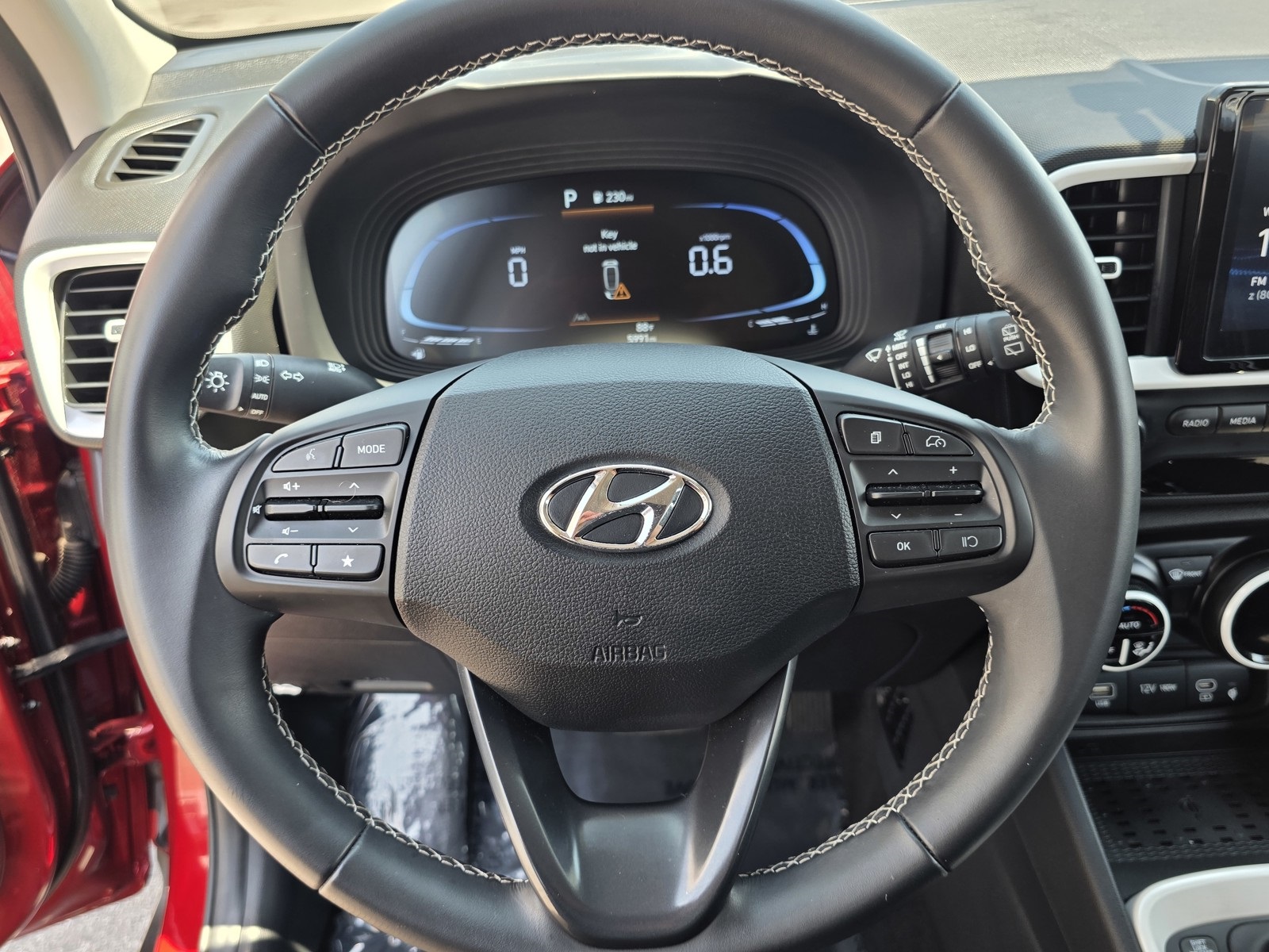 2024 Hyundai Venue Limited photo 28