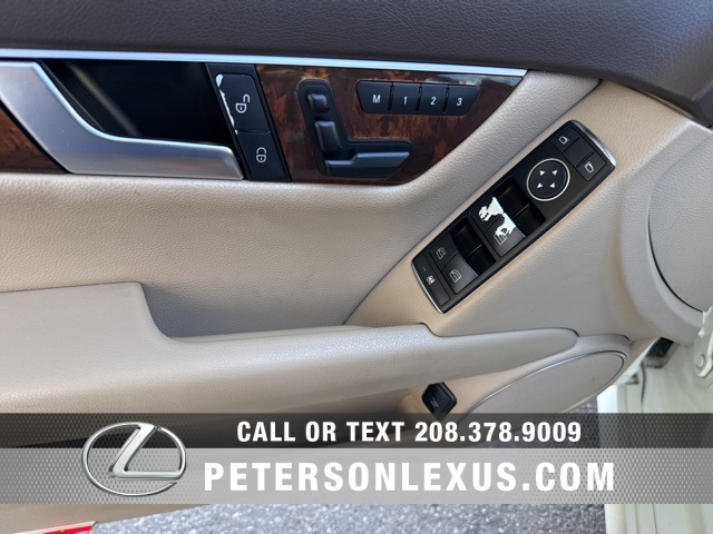 2012 Mercedes Benz C 300 4MATIC photo 18