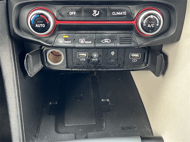 2019 Hyundai Veloster Turbo Ultimate photo 4