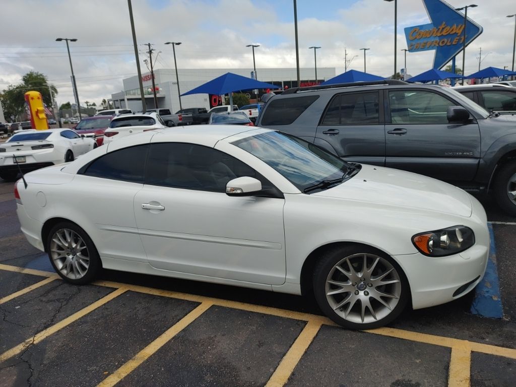 Used 2008 Volvo C70 T5 with VIN YV1MC67228J050157 for sale in Phoenix, AZ