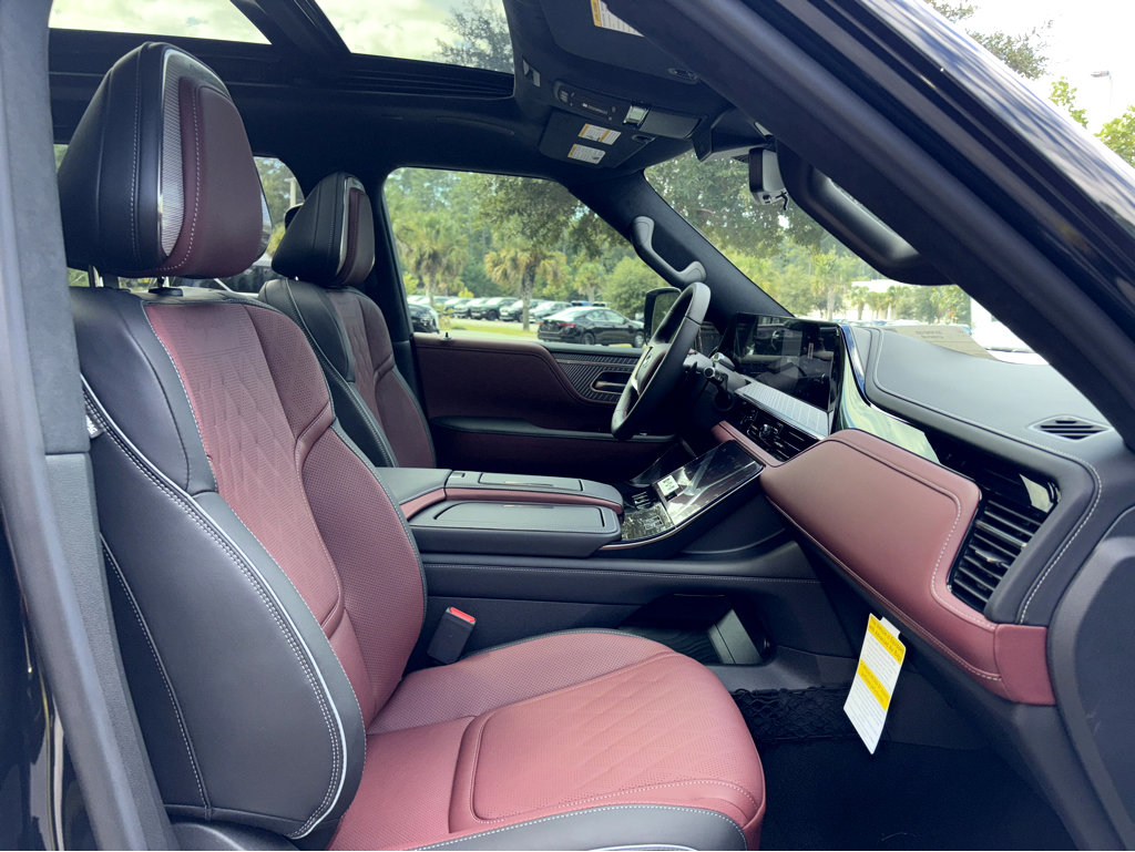 2026 Infiniti QX80 photo 14