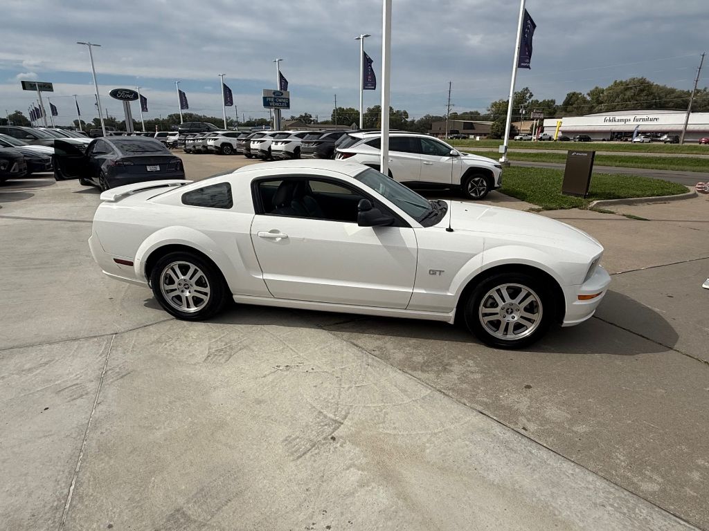 2006 Ford Mustang GT Premium photo 4