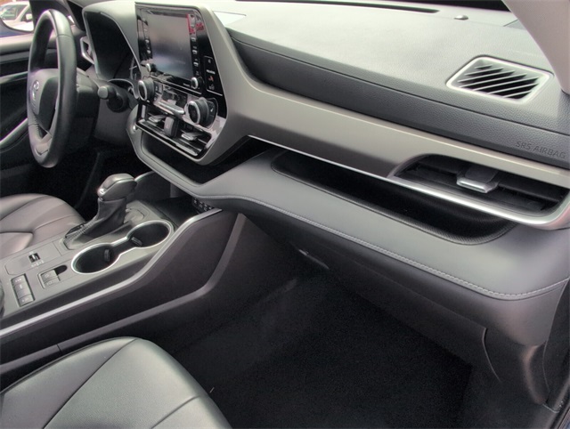 2022 Toyota Highlander XLE photo 15