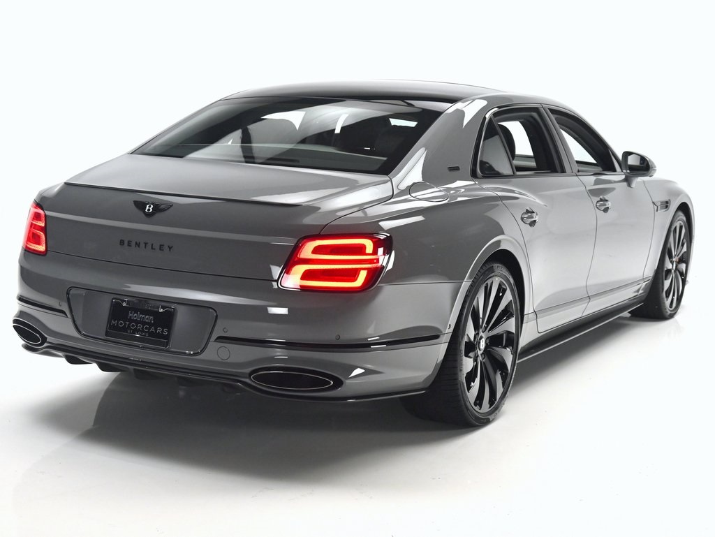 2025 Bentley Flying Spur photo 4