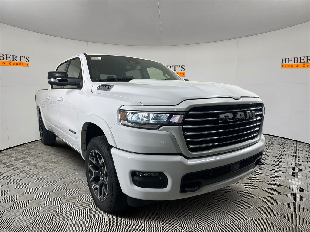 2025 Ram 1500 Laramie photo 3