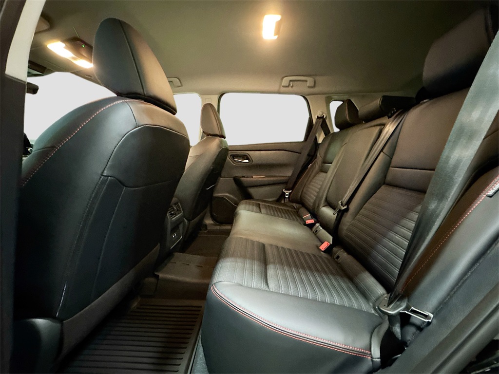 2026 Nissan Rogue SV photo 12