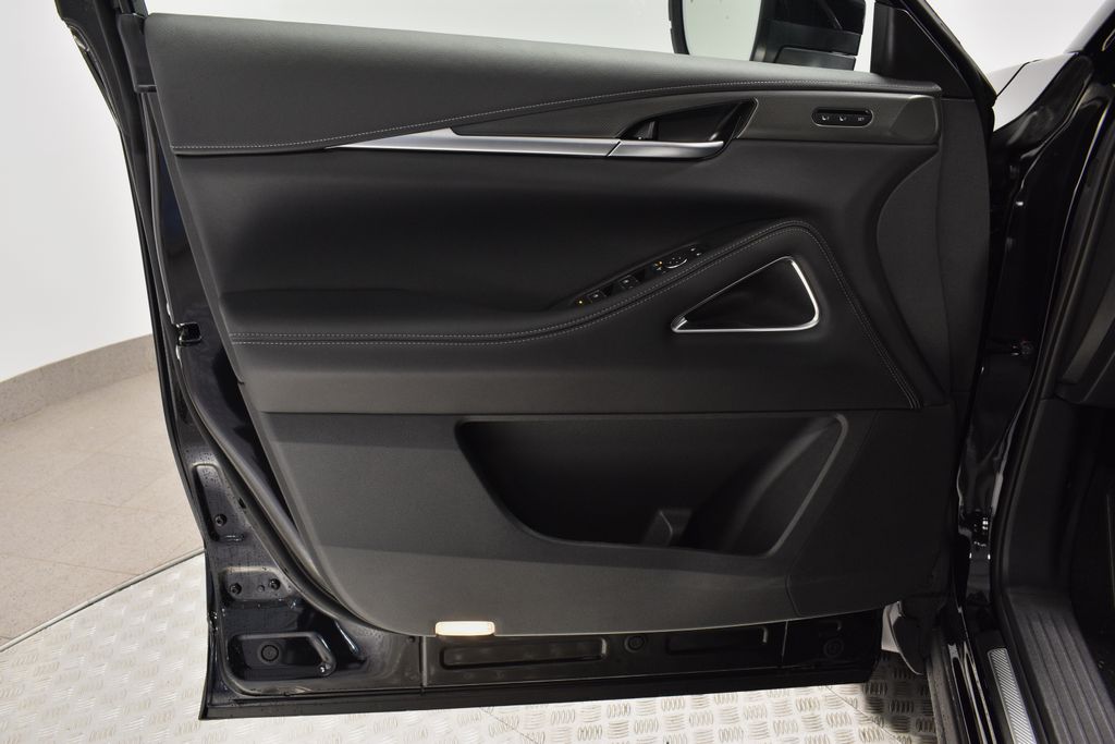 2026 Infiniti QX60 Luxe AWD photo 10