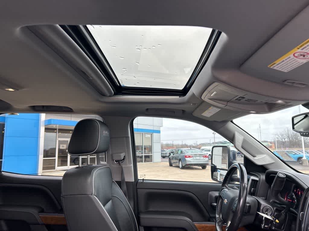 2019 Chevrolet Silverado 3500HD High Country photo 28