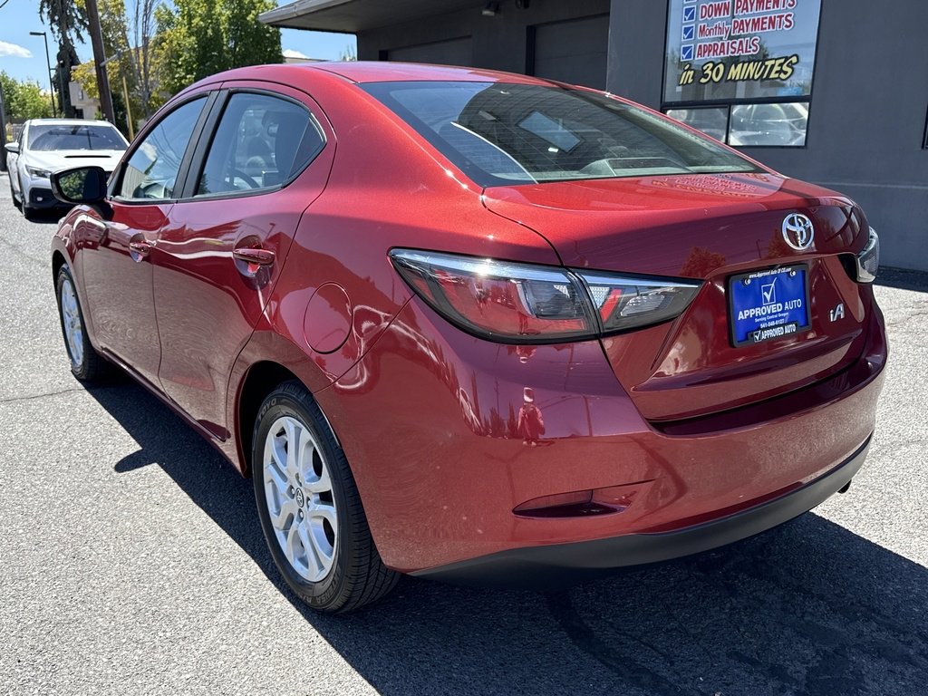 2018 Toyota Yaris iA Base photo 7