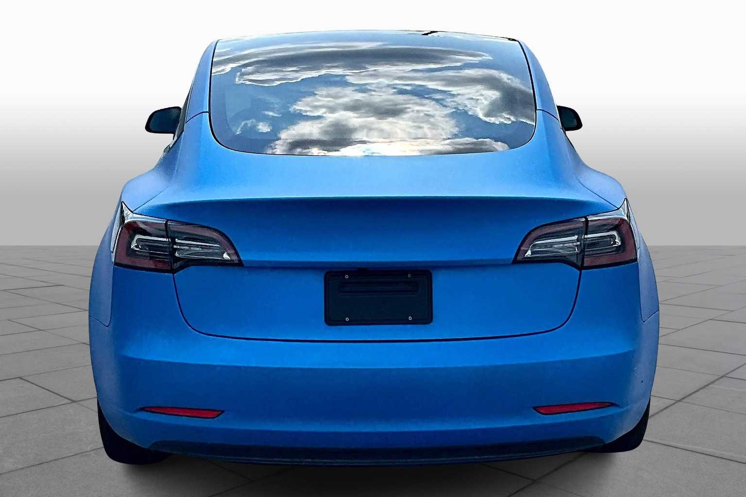 2021 Tesla Model 3 Standard Range Plus photo 4