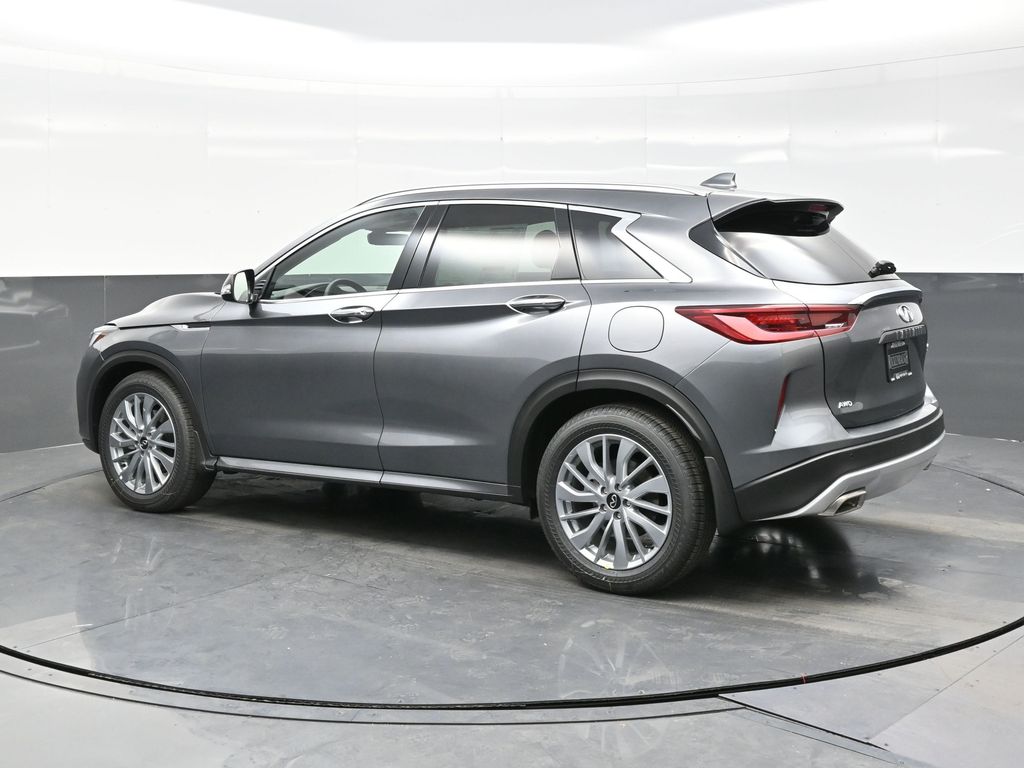 2025 Infiniti QX50 Luxe photo 3