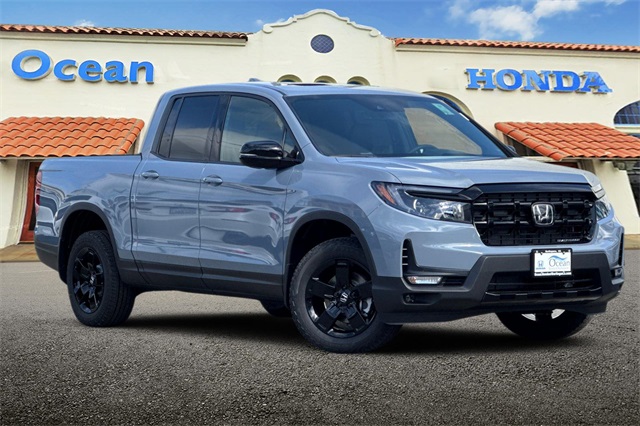 2025 Honda Ridgeline Black Edition photo 2