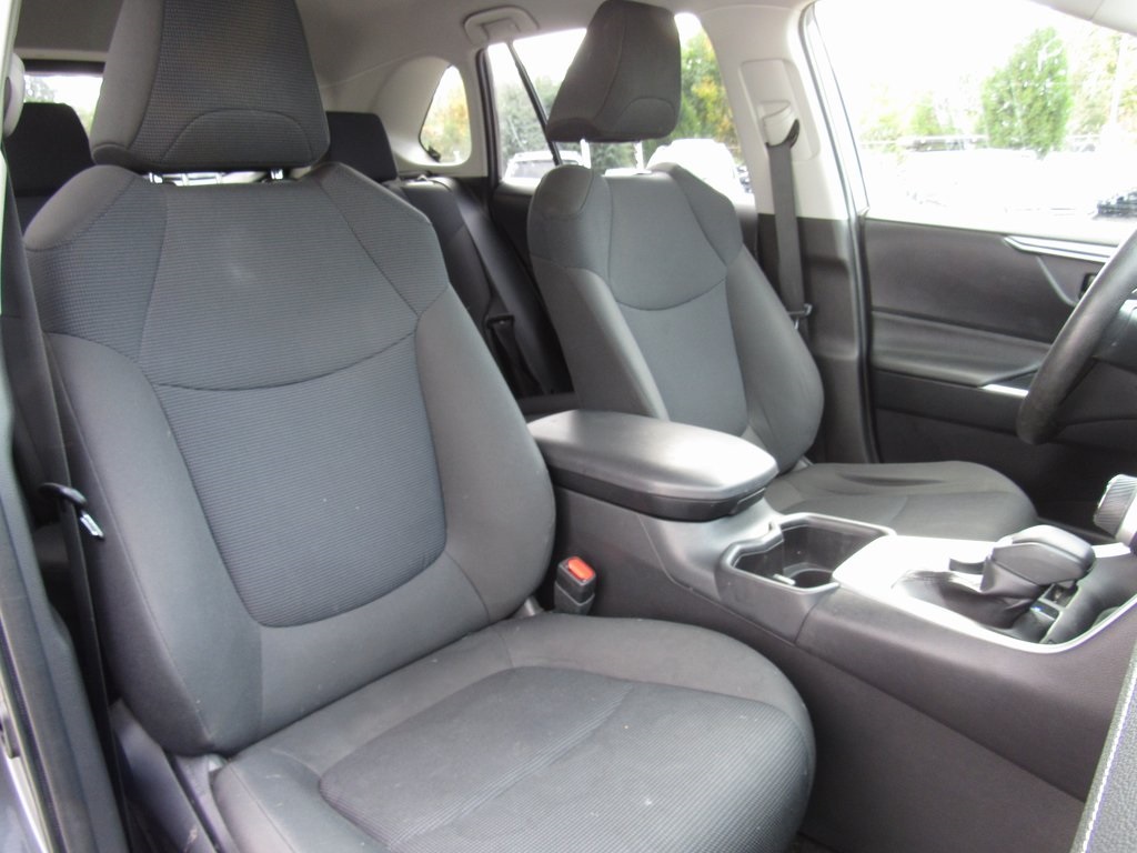 2022 Toyota RAV4 Hybrid LE photo 12