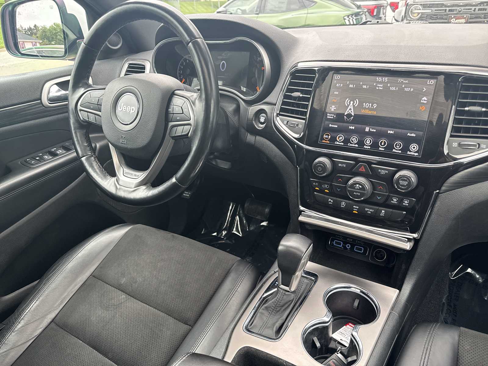 2021 Jeep Grand Cherokee Laredo X photo 22