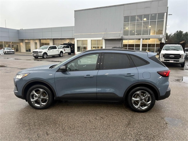 2025 Ford Escape ST-Line photo 3