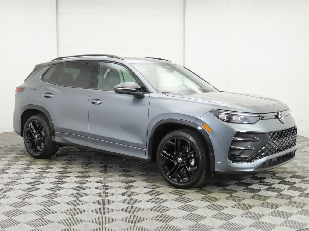 2026 Volkswagen Tiguan SE R-Line Black photo 2