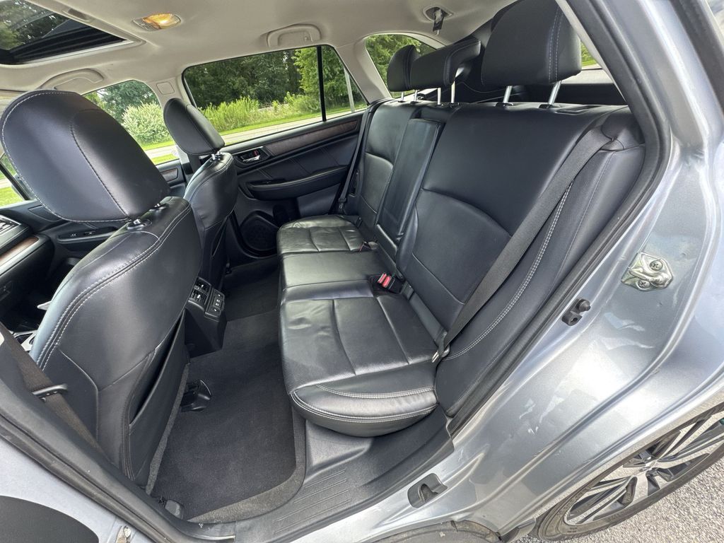 2019 Subaru Outback 2.5i photo 25