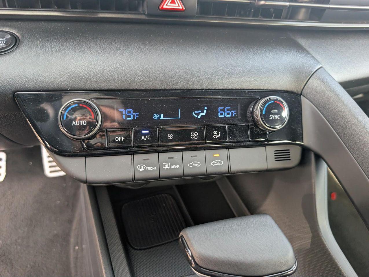 2025 Hyundai Elantra SEL Sport photo 13