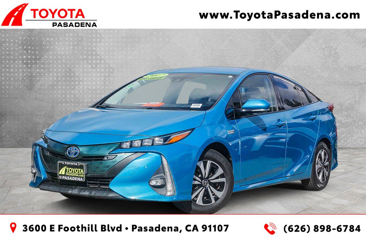 2017 Toyota Prius Prime Advanced's photo