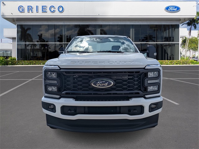 2025 Ford F-350 XL photo 3