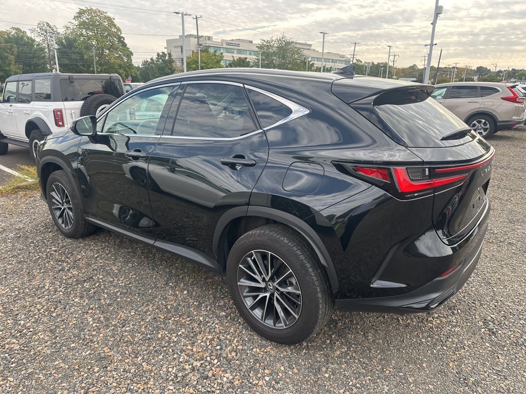 2022 Lexus NX 350 photo 3