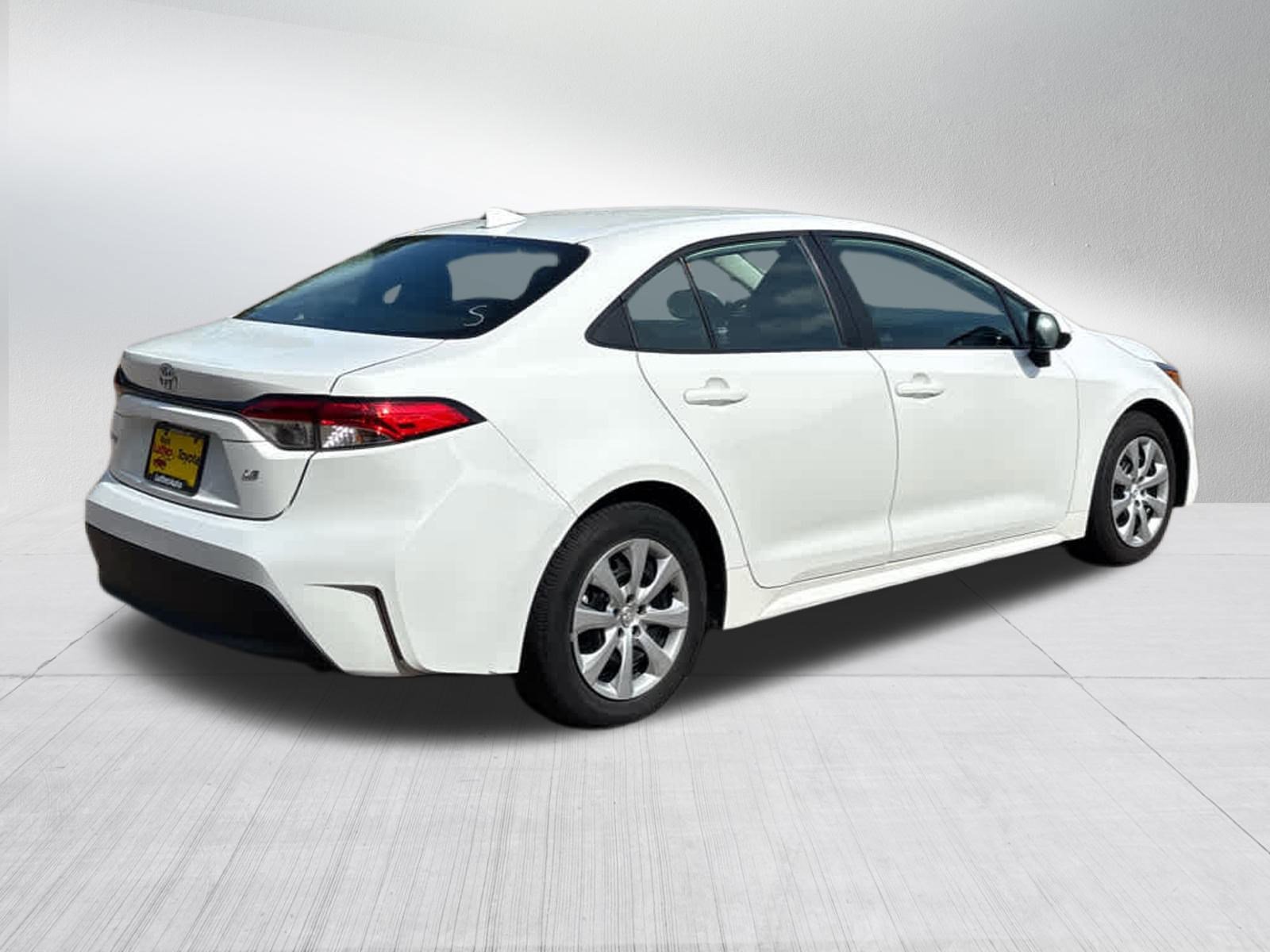 2024 Toyota Corolla LE photo 6