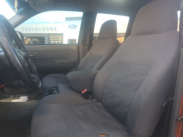2005 Chevrolet Colorado LS photo 8