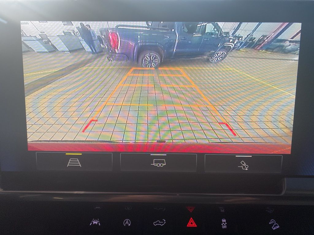 2023 Chevrolet Silverado 1500 RST photo 3