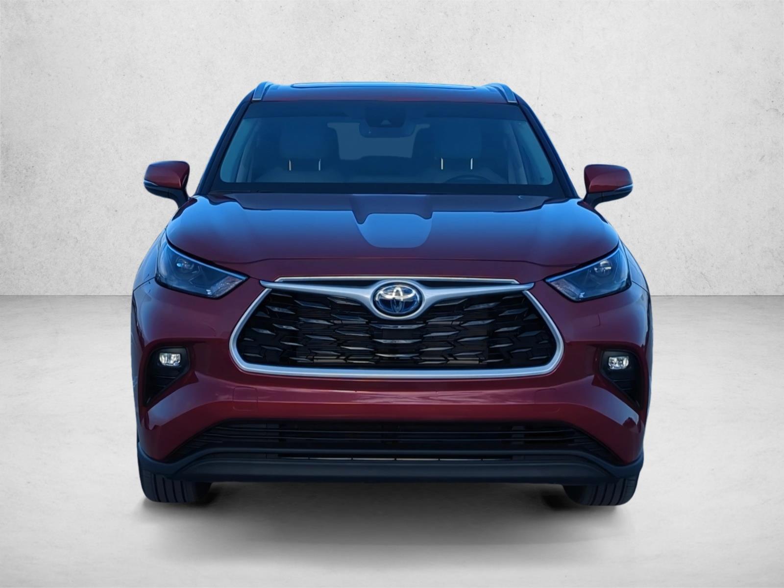 2023 Toyota Highlander Hybrid XLE photo 2