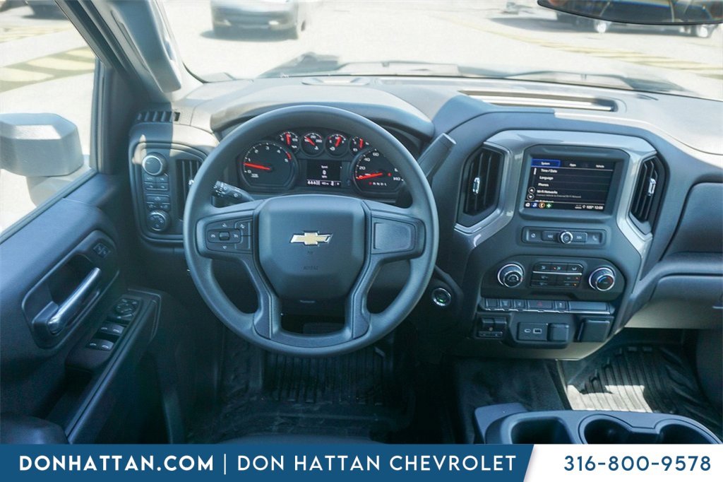 2025 Chevrolet Silverado 3500HD Work Truck photo 3