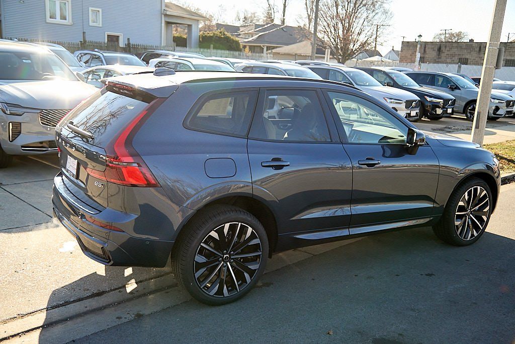2026 VOLVO XC60 - Image 7