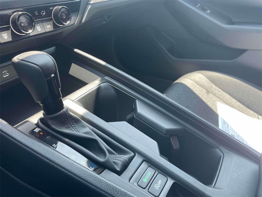 2024 Honda Accord LX photo 27