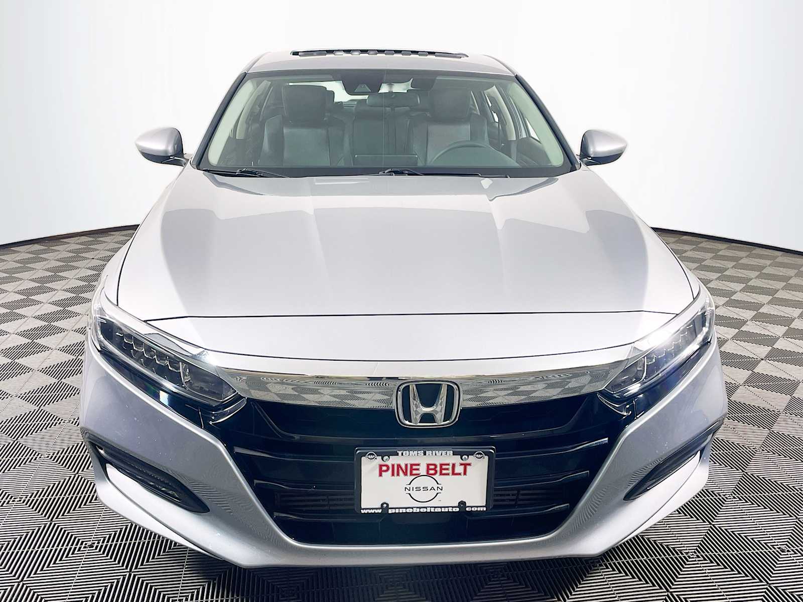 2018 Honda Accord EX 1.5T photo 2